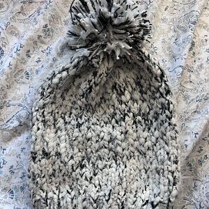 Chunky Knit Pom Pom Beanie
